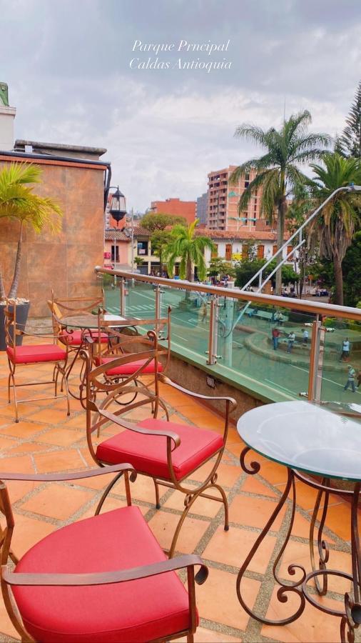 Hotel Plaza Garibaldi Caldas Exteriör bild